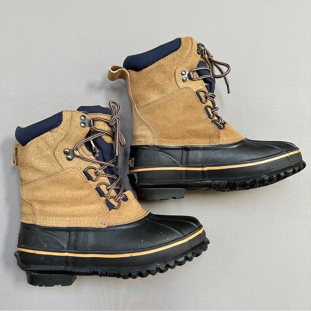 RANGER women’s almost new insulated winter snow boots, 6.